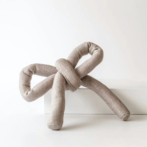 Nou | Grey Toy with Crinkle Clusters